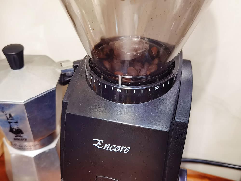 How to Use a French Press (Tools, Ratio and Step by Step Tutorial)