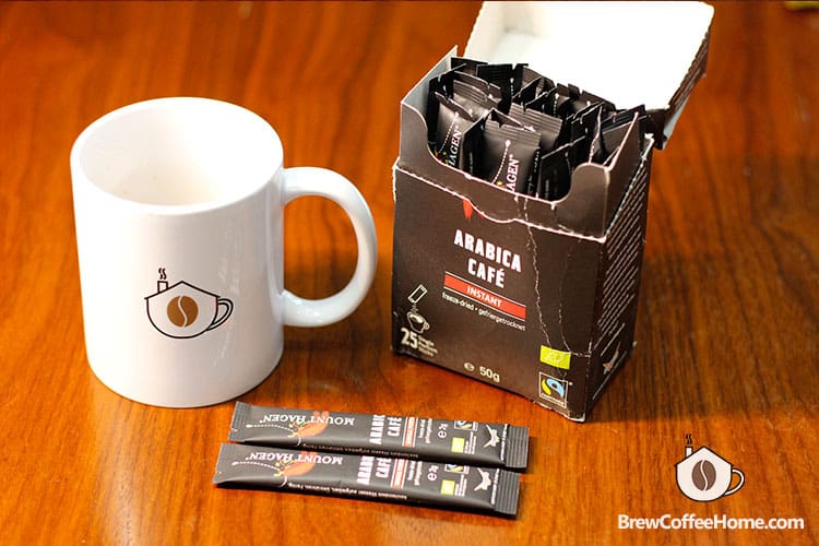 Mount Hagen organic instant-coffee