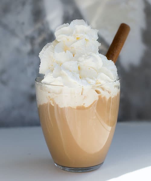 cinnamon-stick-in-coffee-drink