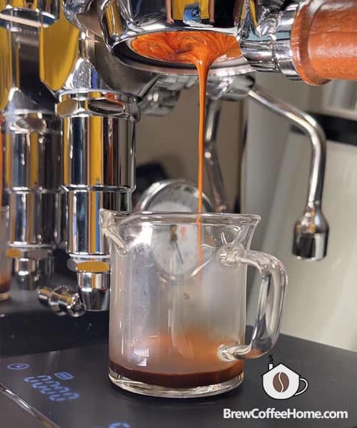 pulling-a-shot-for-coconut-water-espresso