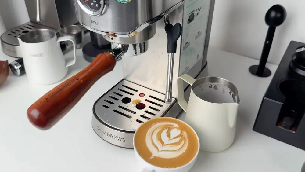 casabrews-5418-pro-espresso-machine-latte art