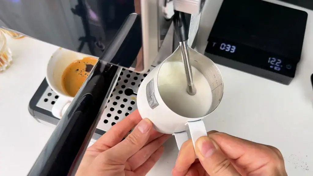 amzchef-cm5560-espressso-machine-with-grinder-steaming