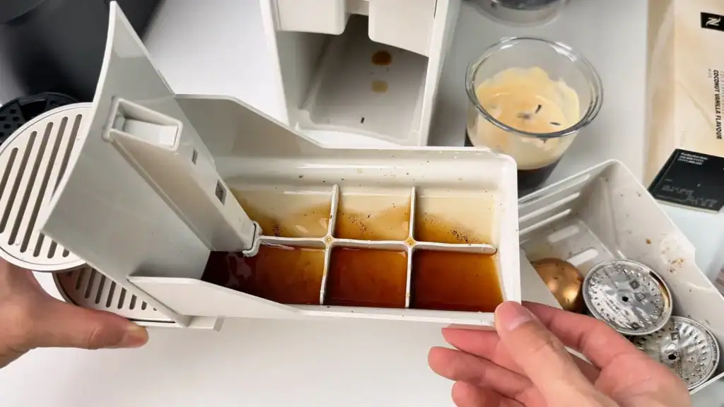 nespresso-vertuo-up-waste-water